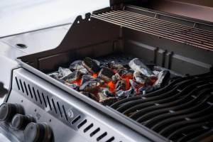 vassoio per carbonella e affumicatore in ghisa